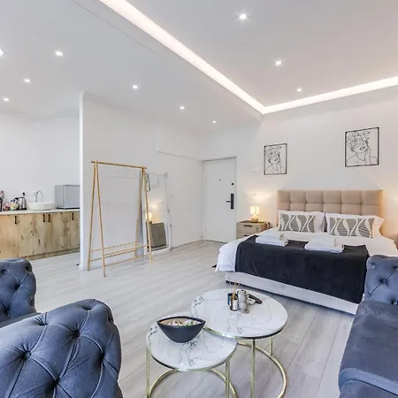Comfy Spot For 2 With Wi-fi By Pikhost Apartment Tirana